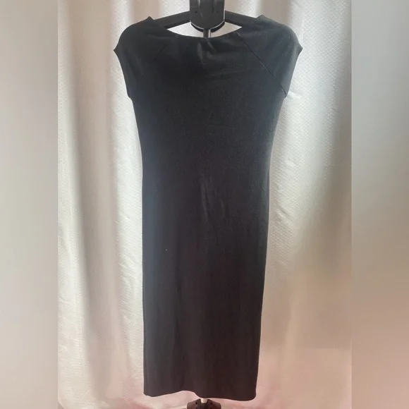 Elegant Black Women's Dress - Picture 3 of 10